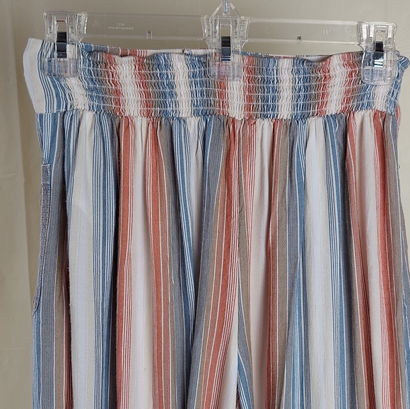NWOT AE Wide Leg Pants Striped Size Medium - Picture 5 of 13